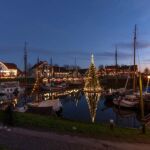 Schwimmender Weihnachtsbaum